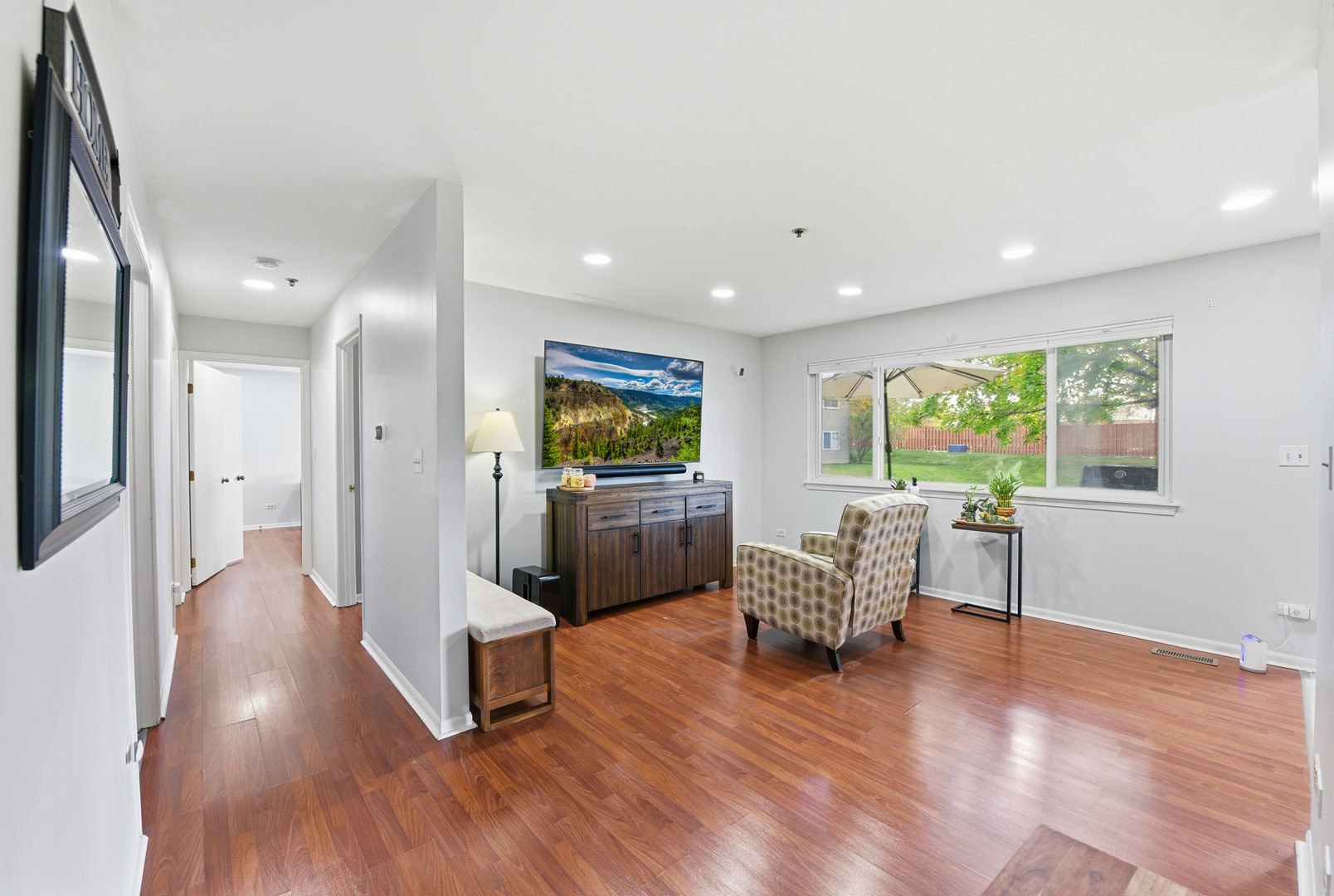 767 E Whispering Oaks Drive #767, Palatine, IL 60074