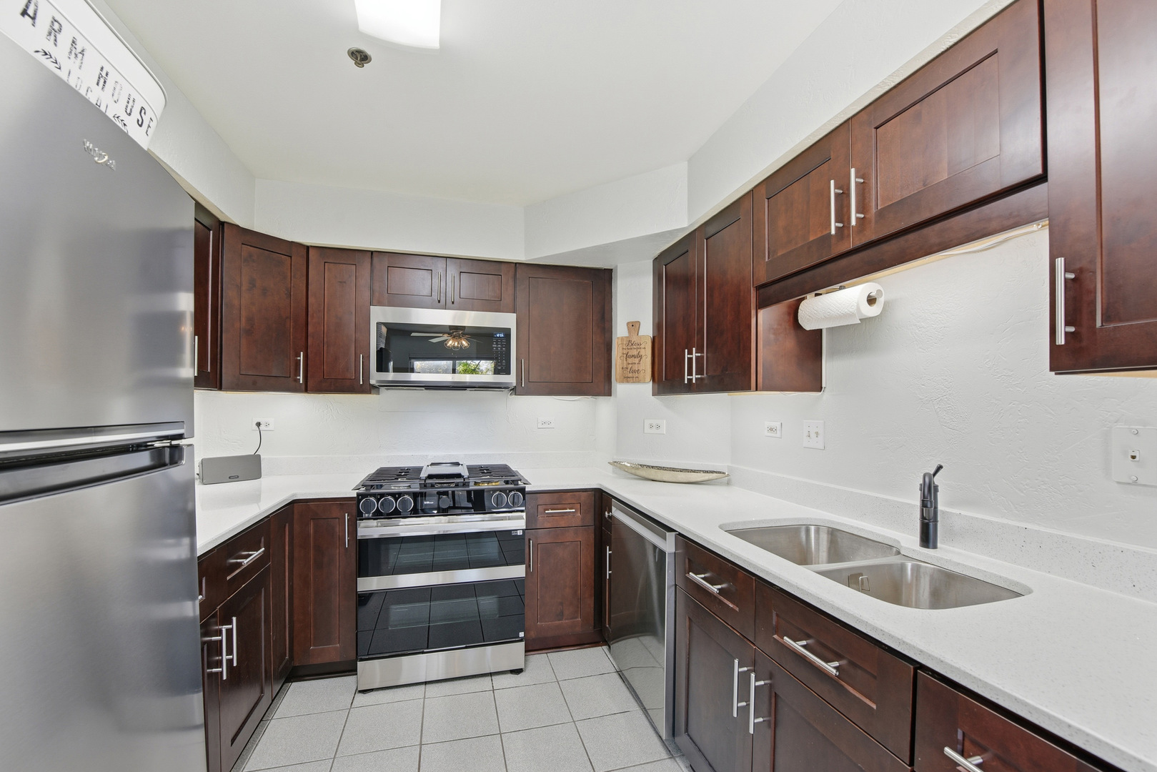 767 E Whispering Oaks Drive #767, Palatine, IL 60074