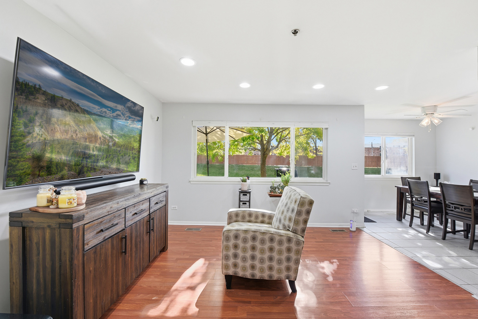 767 E Whispering Oaks Drive #767, Palatine, IL 60074