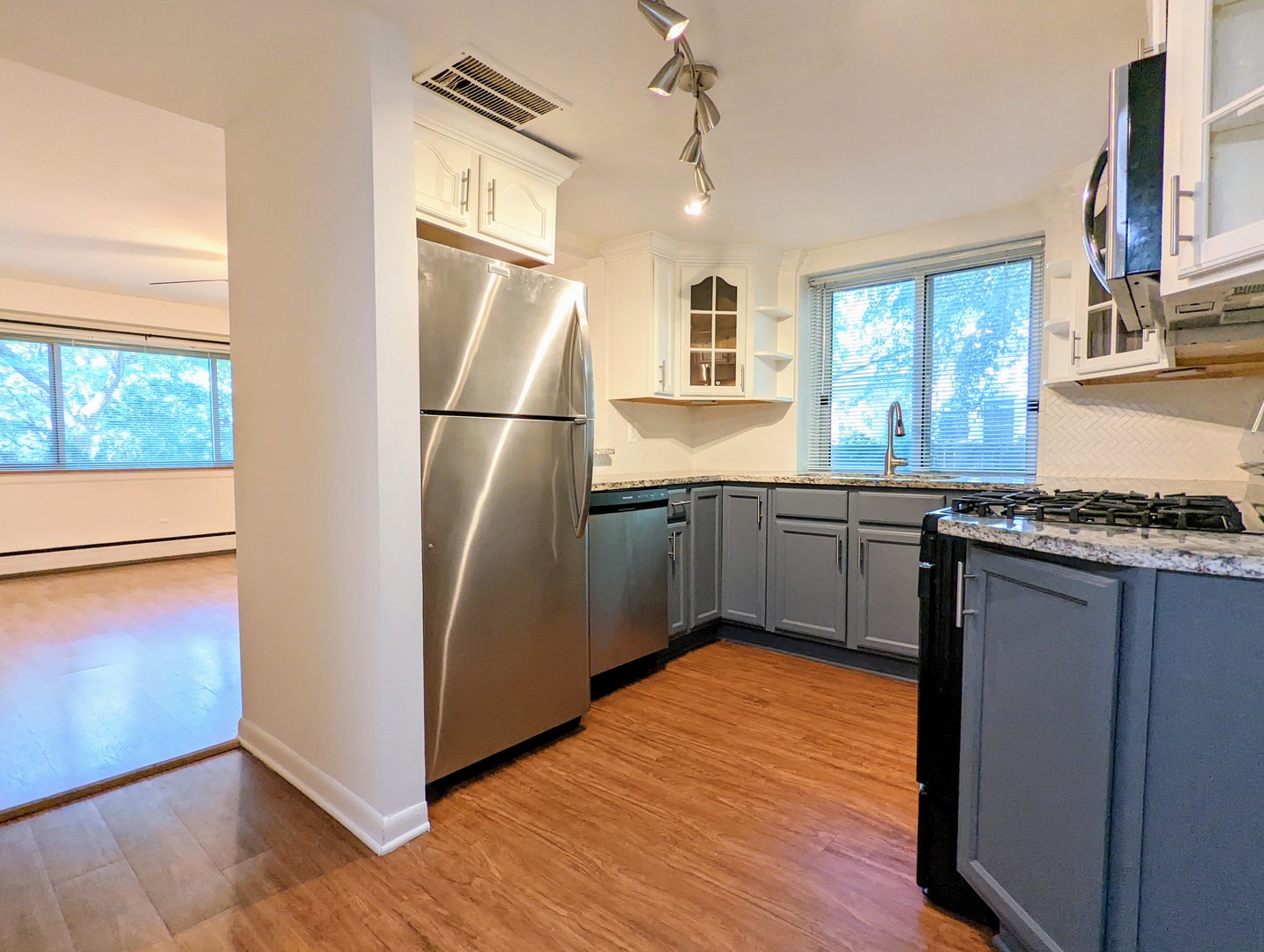 737 Ridge Avenue #1K, Evanston, IL 60202