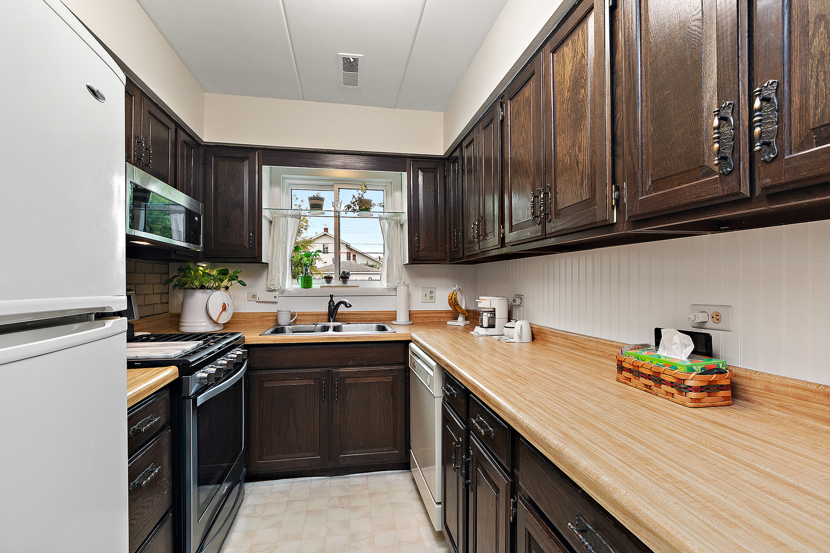 1940 183rd Street #1C, Homewood, IL 60430