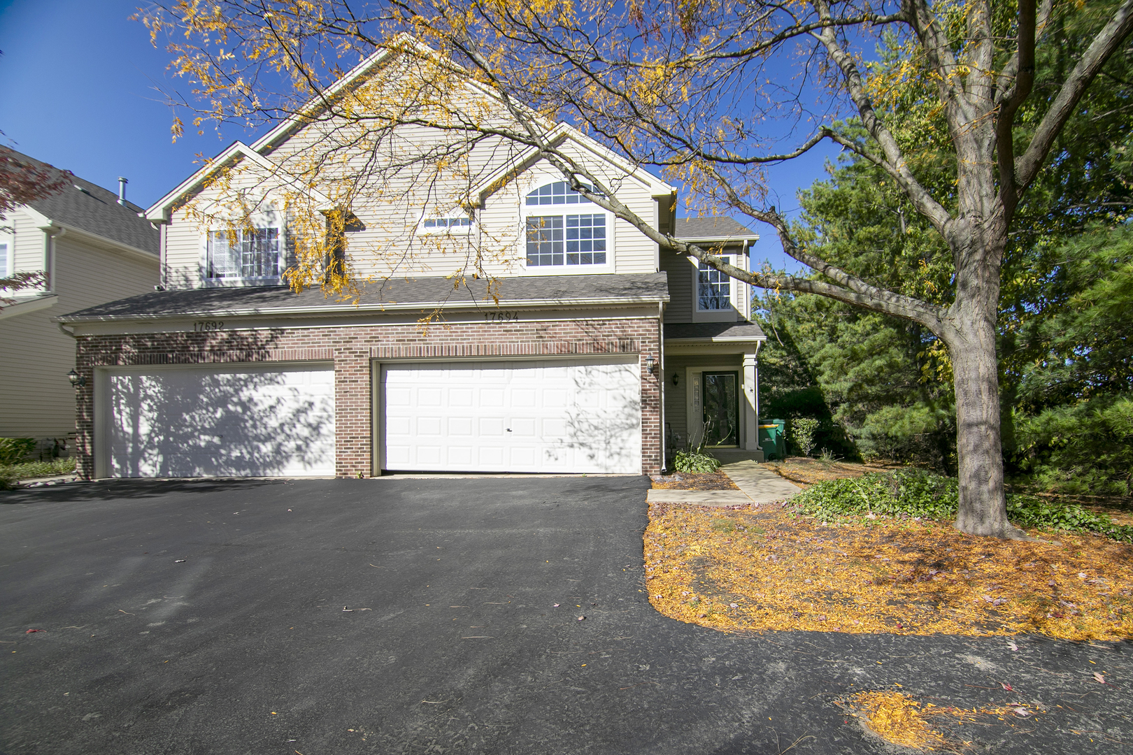 17694 S Gilbert Drive, Lockport, IL 60441