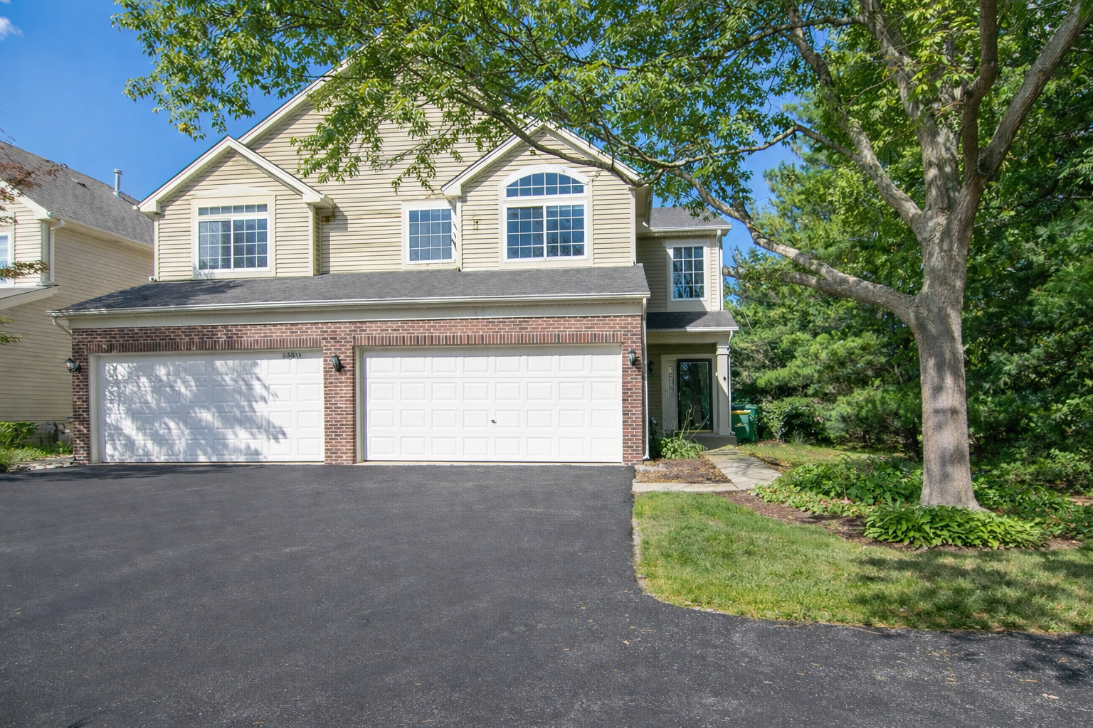 17694 S Gilbert Drive, Lockport, IL 60441