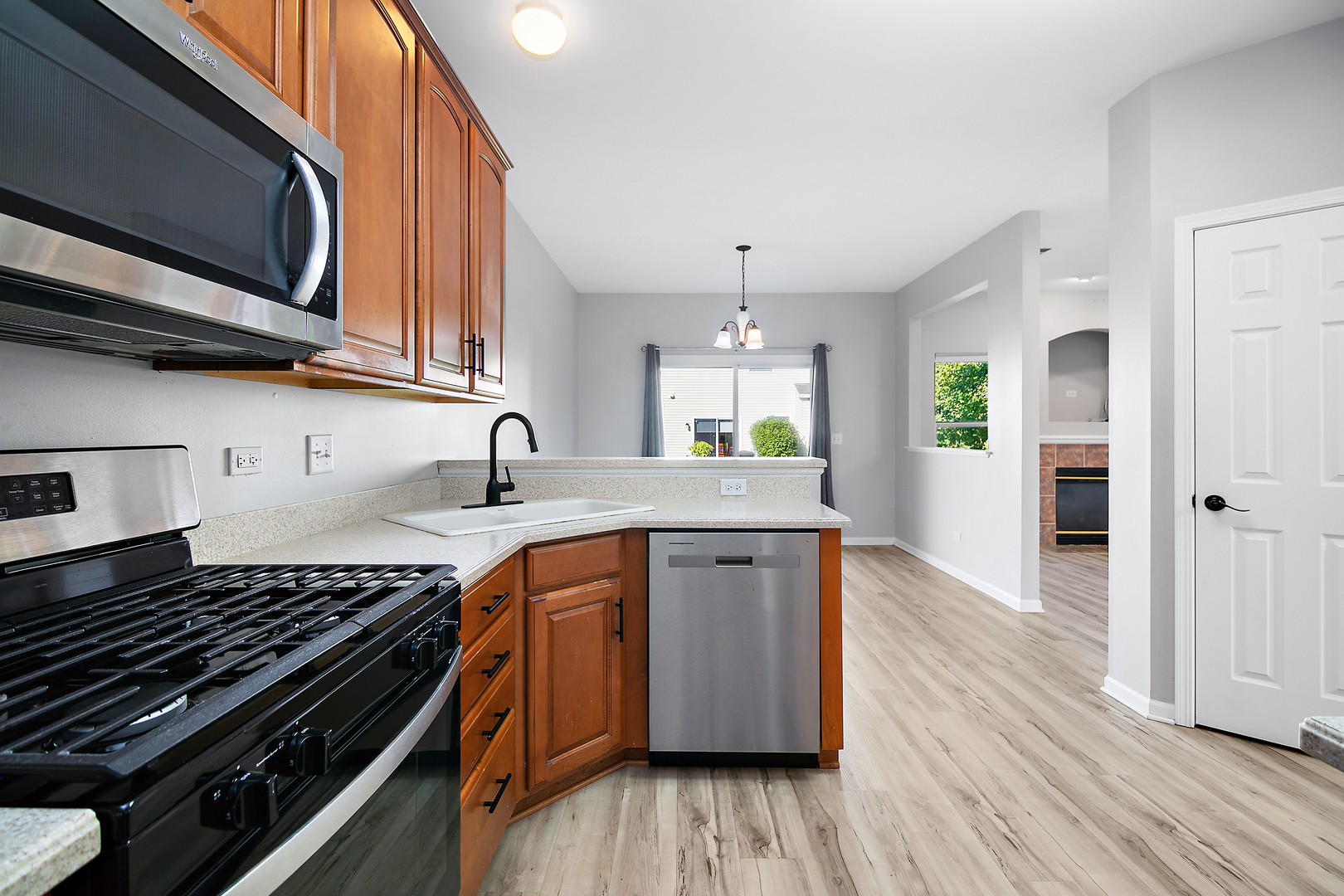 17694 S Gilbert Drive, Lockport, IL 60441