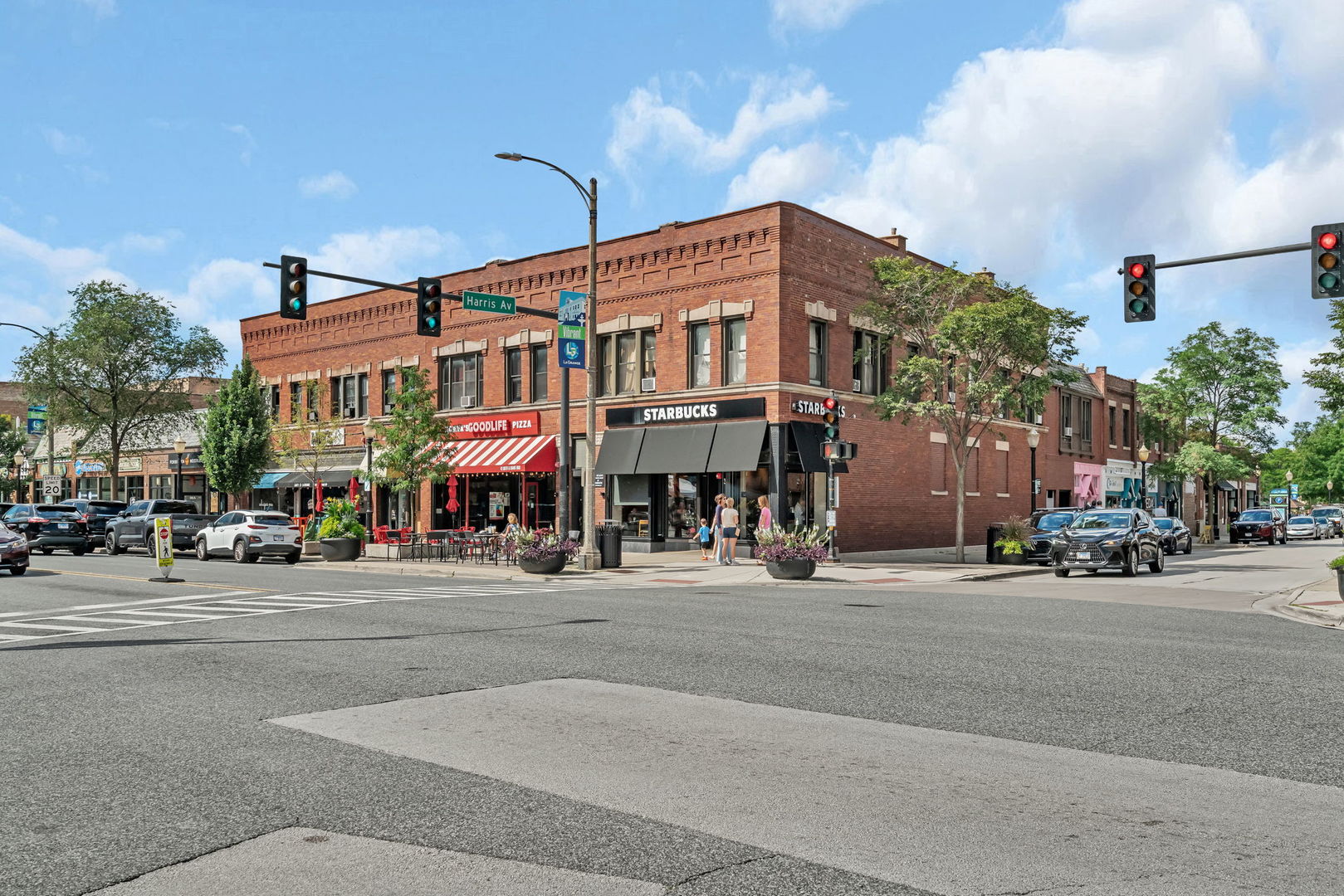 75 E Harris Avenue #1E, La Grange, IL 60525