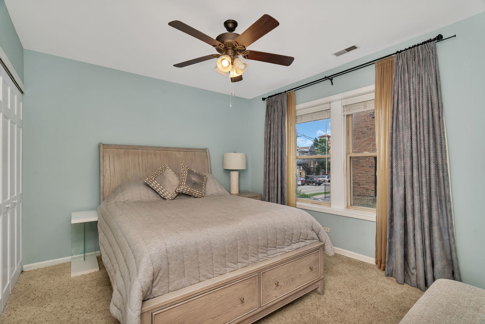 75 E Harris Avenue #1E, La Grange, IL 60525