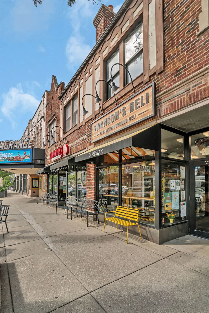 75 E Harris Avenue #1E, La Grange, IL 60525