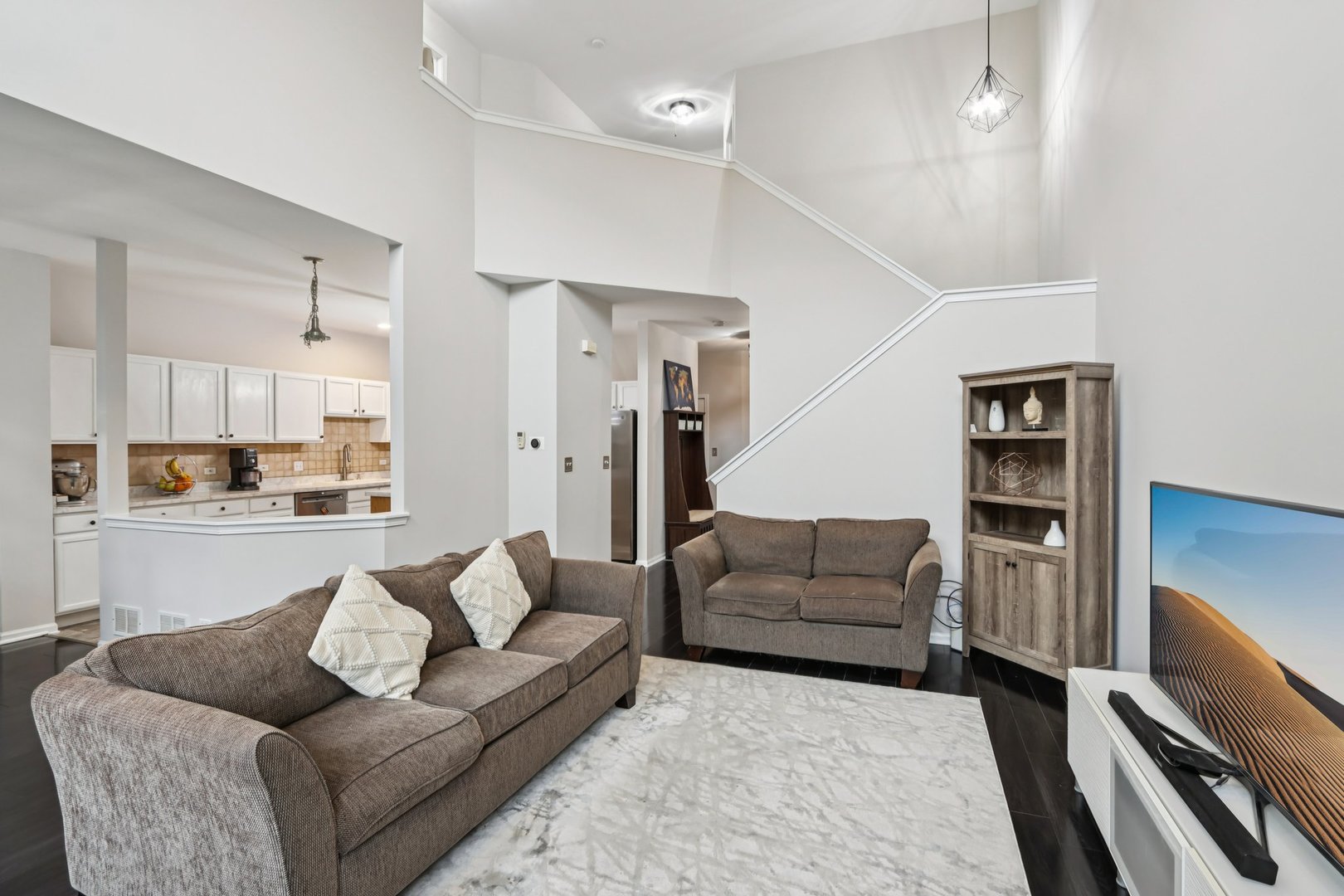 373 Evergreen Circle, Glendale Heights, IL 60139