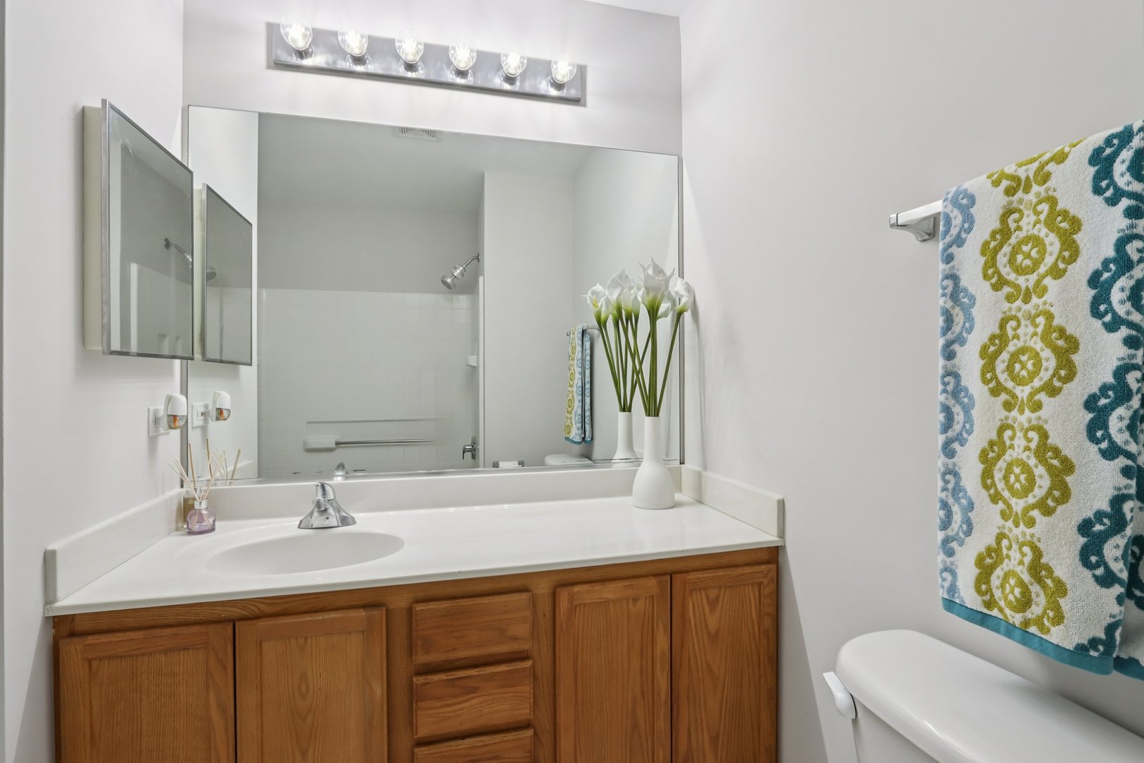 373 Evergreen Circle, Glendale Heights, IL 60139