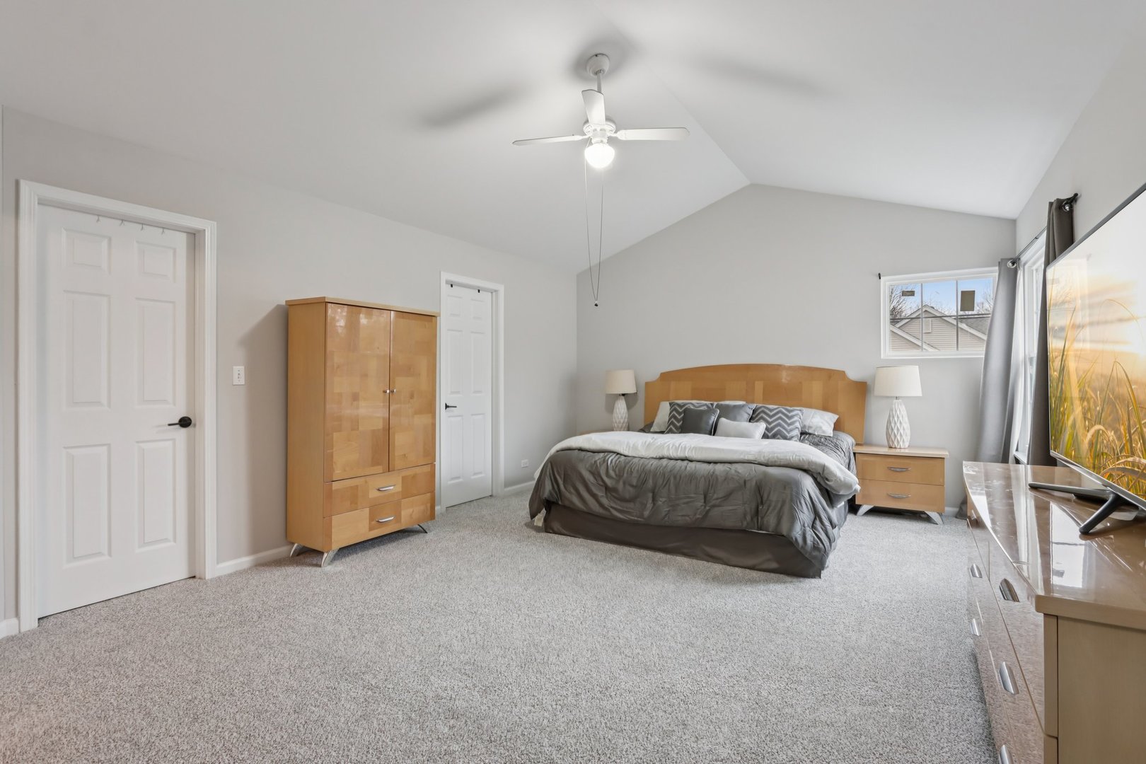 373 Evergreen Circle, Glendale Heights, IL 60139