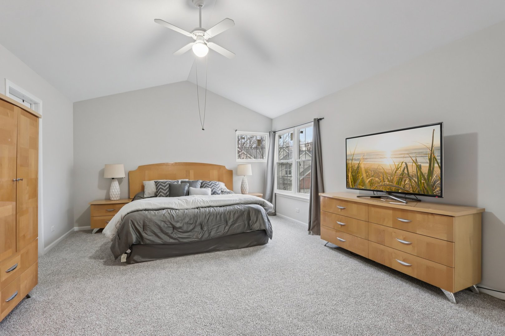 373 Evergreen Circle, Glendale Heights, IL 60139