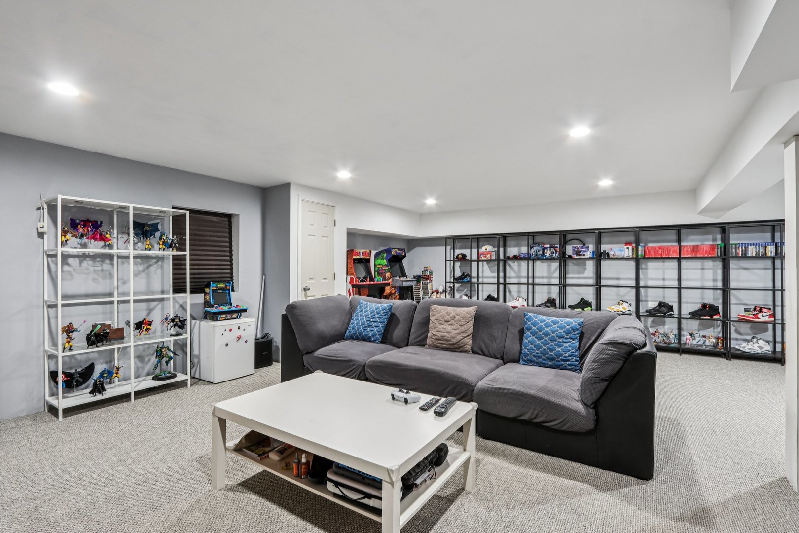 373 Evergreen Circle, Glendale Heights, IL 60139