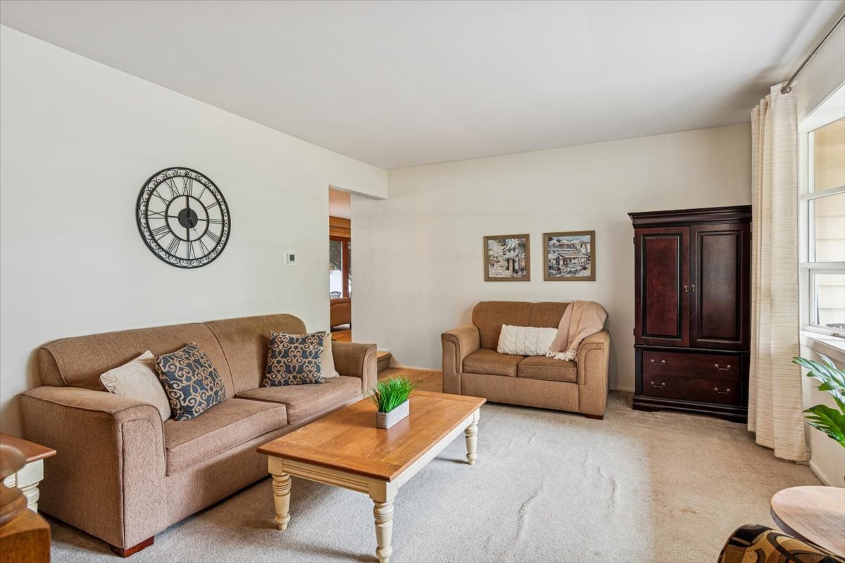26W468 National Street, Carol Stream, IL 60188
