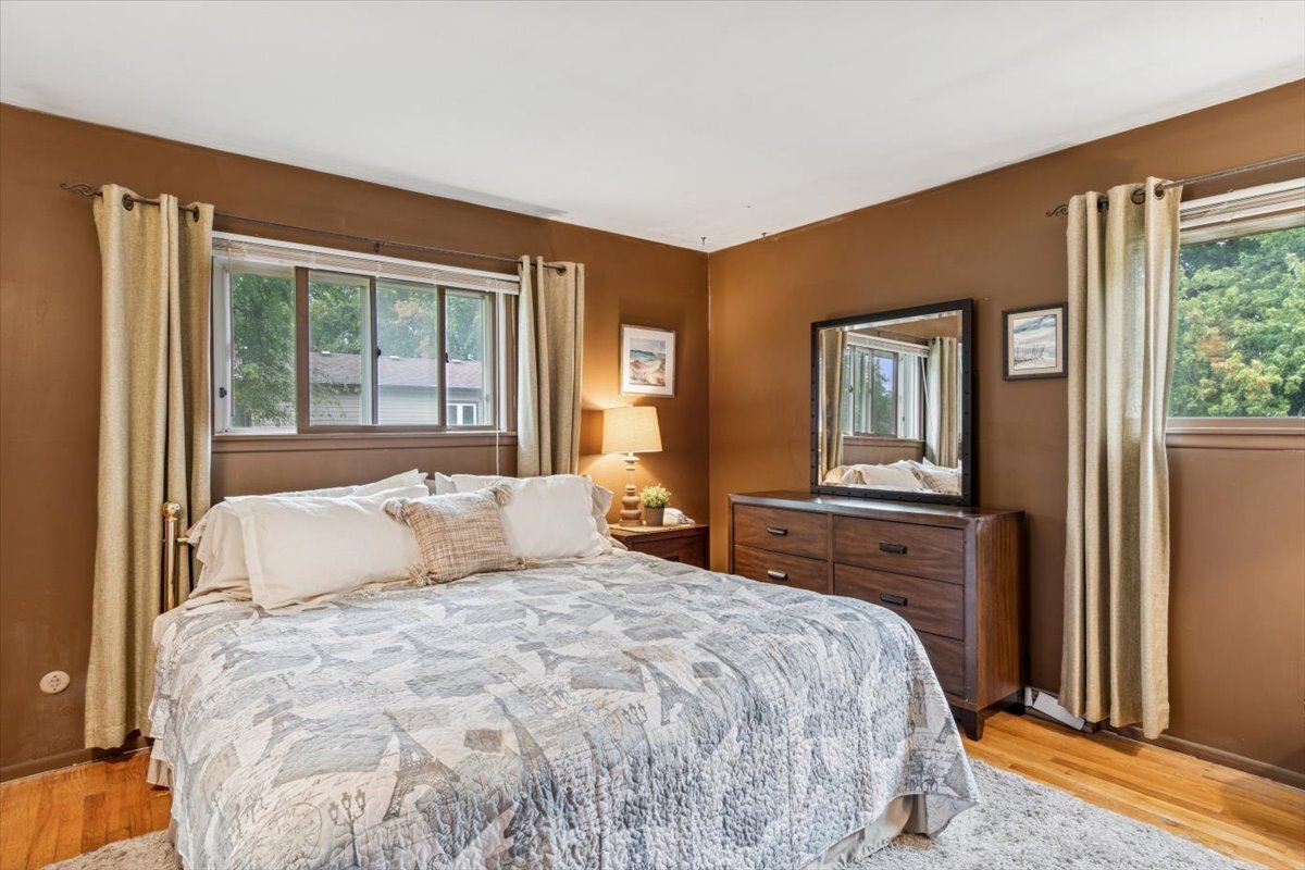 26W468 National Street, Carol Stream, IL 60188