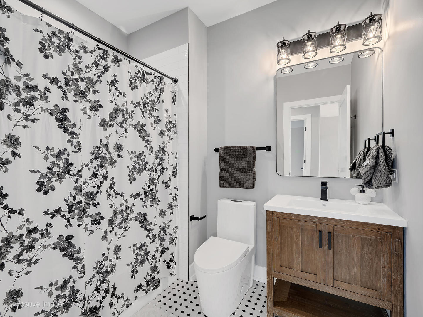 5515 Alabama Avenue, Clarendon Hills, IL 60514