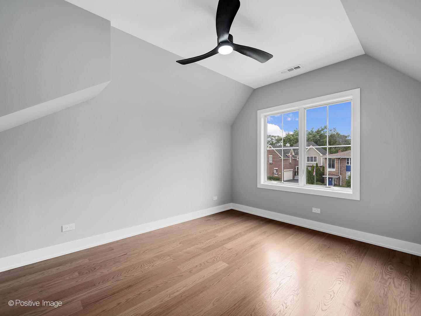 5515 Alabama Avenue, Clarendon Hills, IL 60514