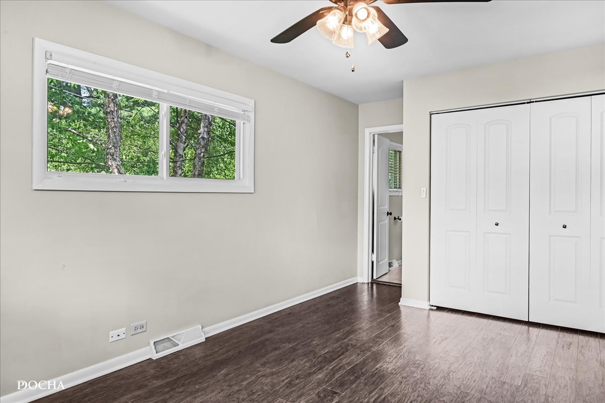 425 W Gartner Road, Naperville, IL 60540