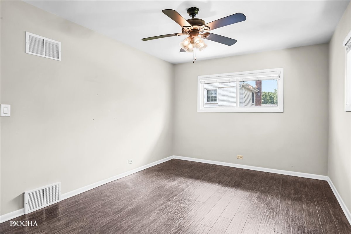 425 W Gartner Road, Naperville, IL 60540