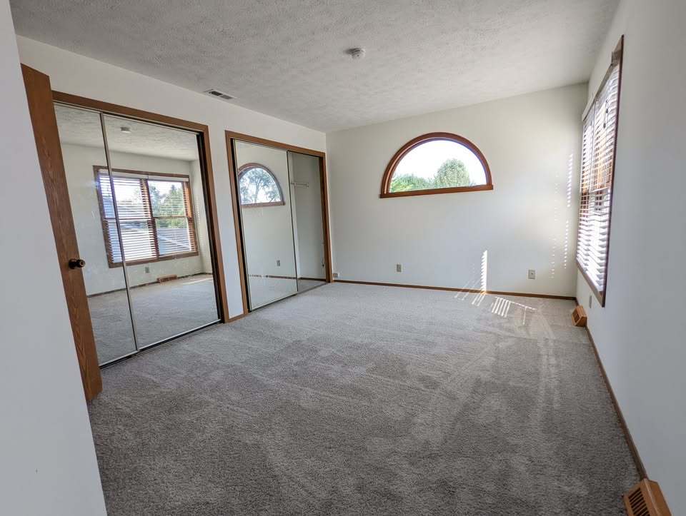 219 Wethington Drive, Wauconda, IL 60084