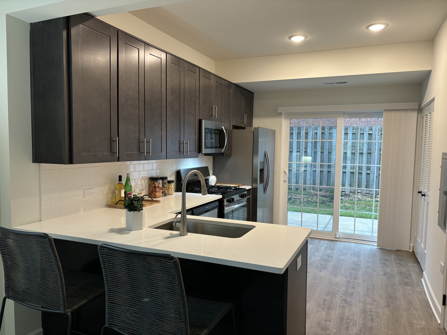 1432 Naperville Wheaton Road #100, Naperville, IL 60540