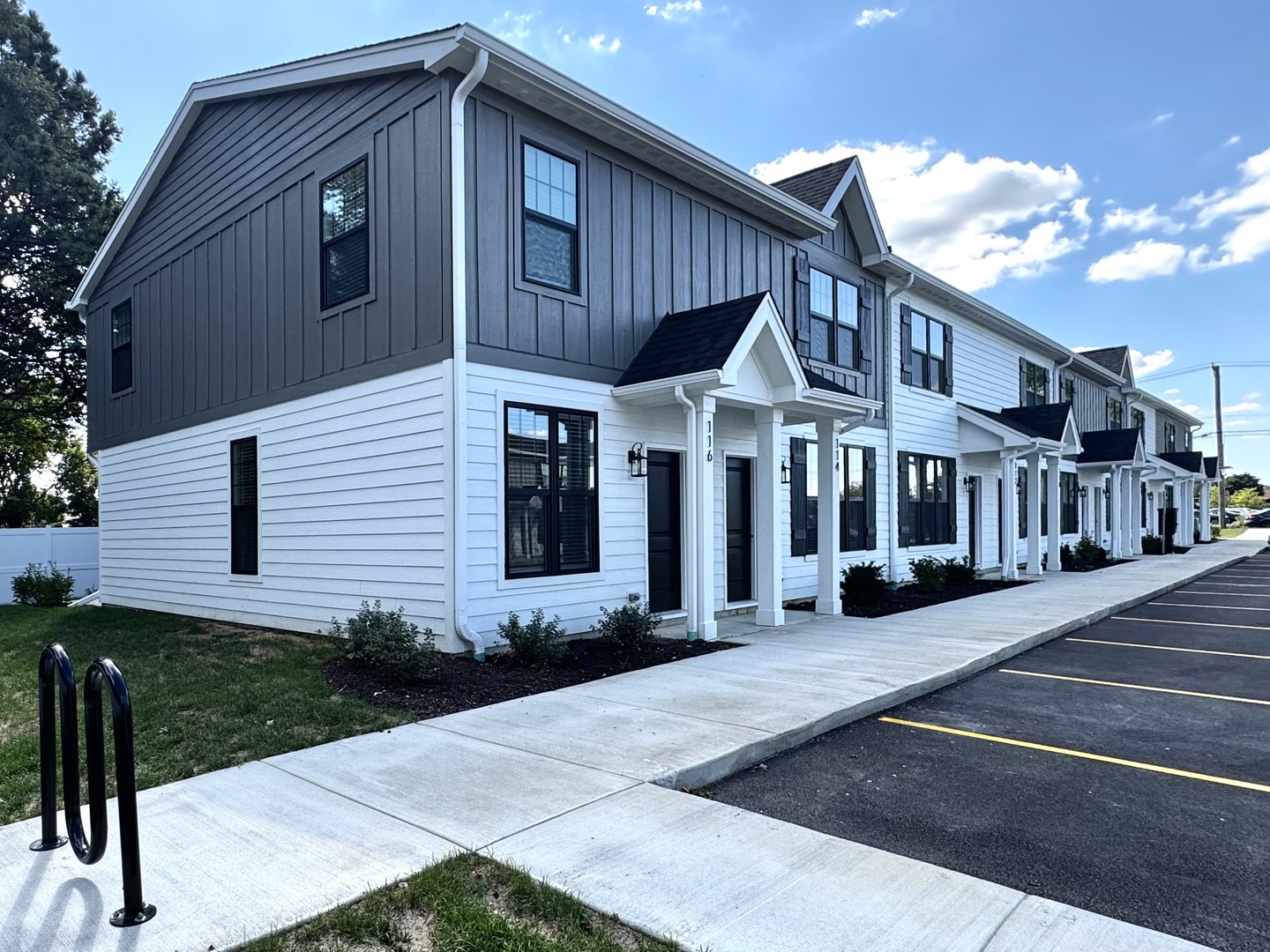 1432 Naperville Wheaton Road #100, Naperville, IL 60540