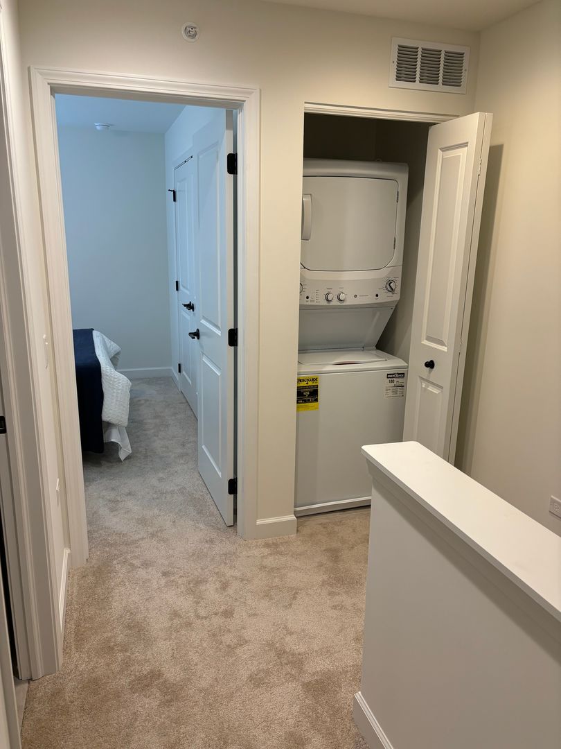 1432 Naperville Wheaton Road #100, Naperville, IL 60540