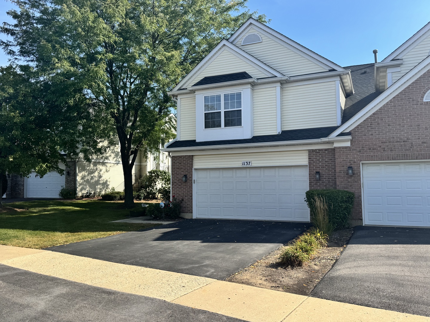 1137 Lillian Lane, West Chicago, IL 60185