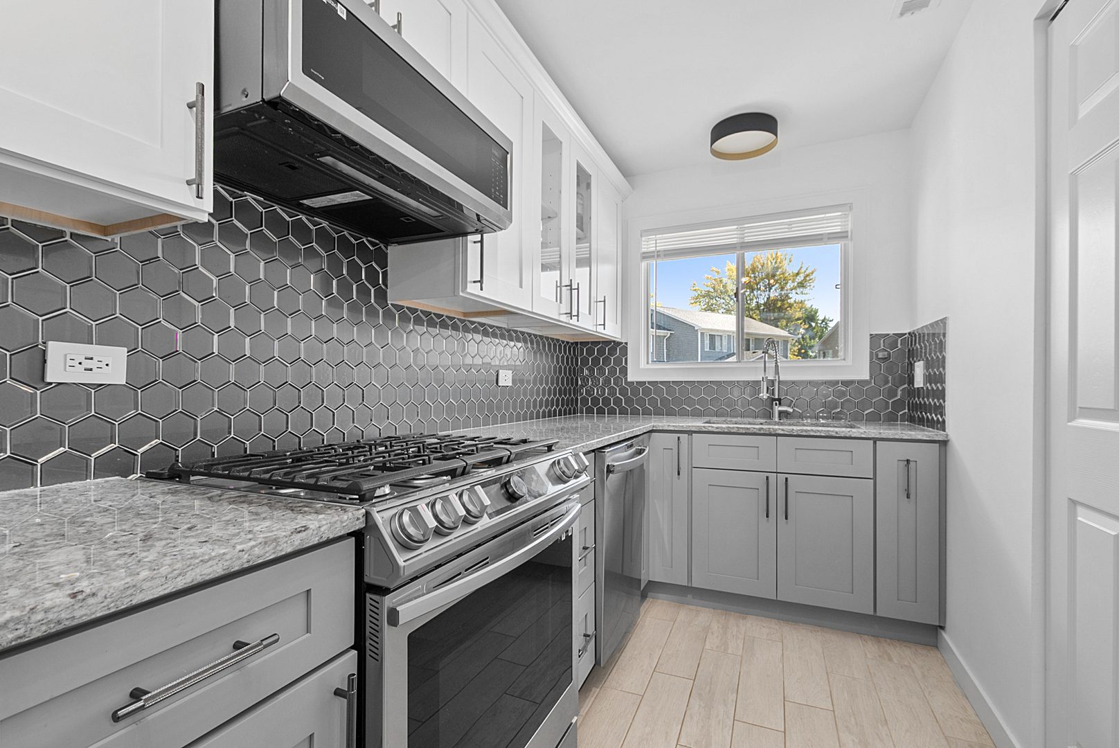 515 Dakota Court, Carol Stream, IL 60188