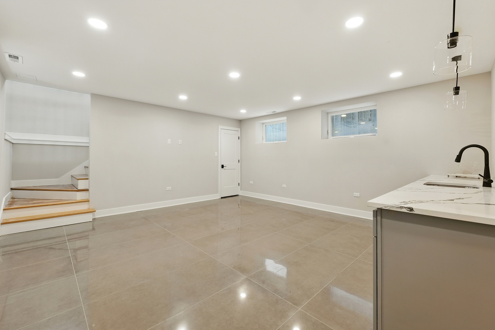 5032 S Michigan Avenue, Chicago, IL 60615