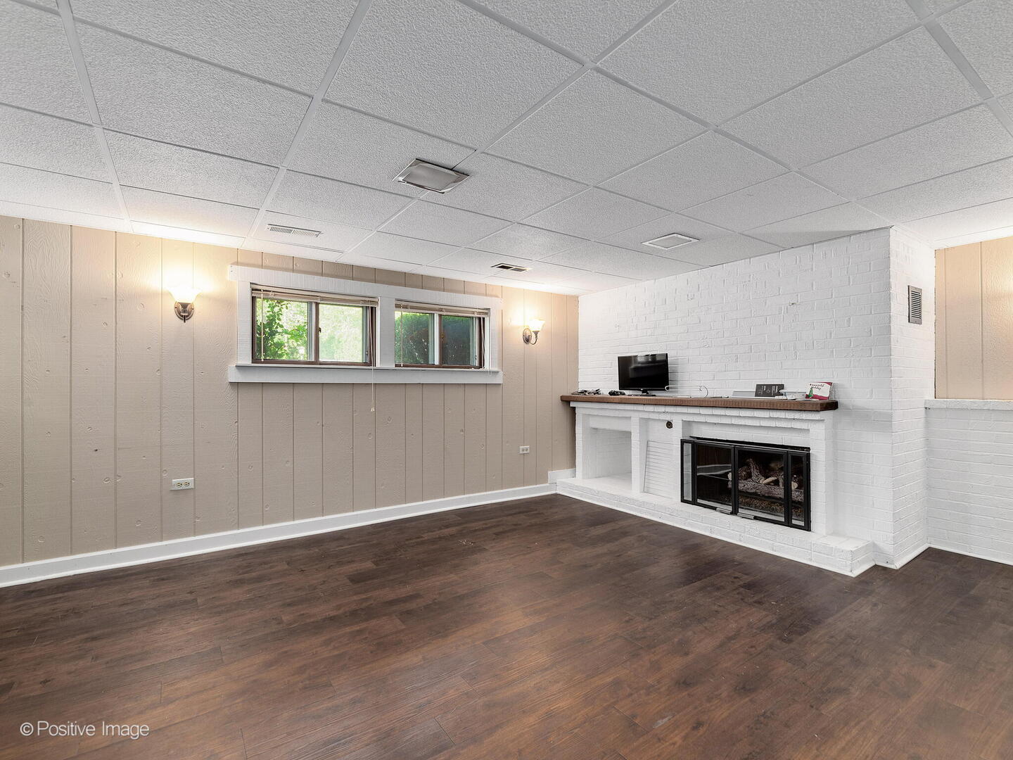 5735 Virginia Avenue, Clarendon Hills, IL 60514