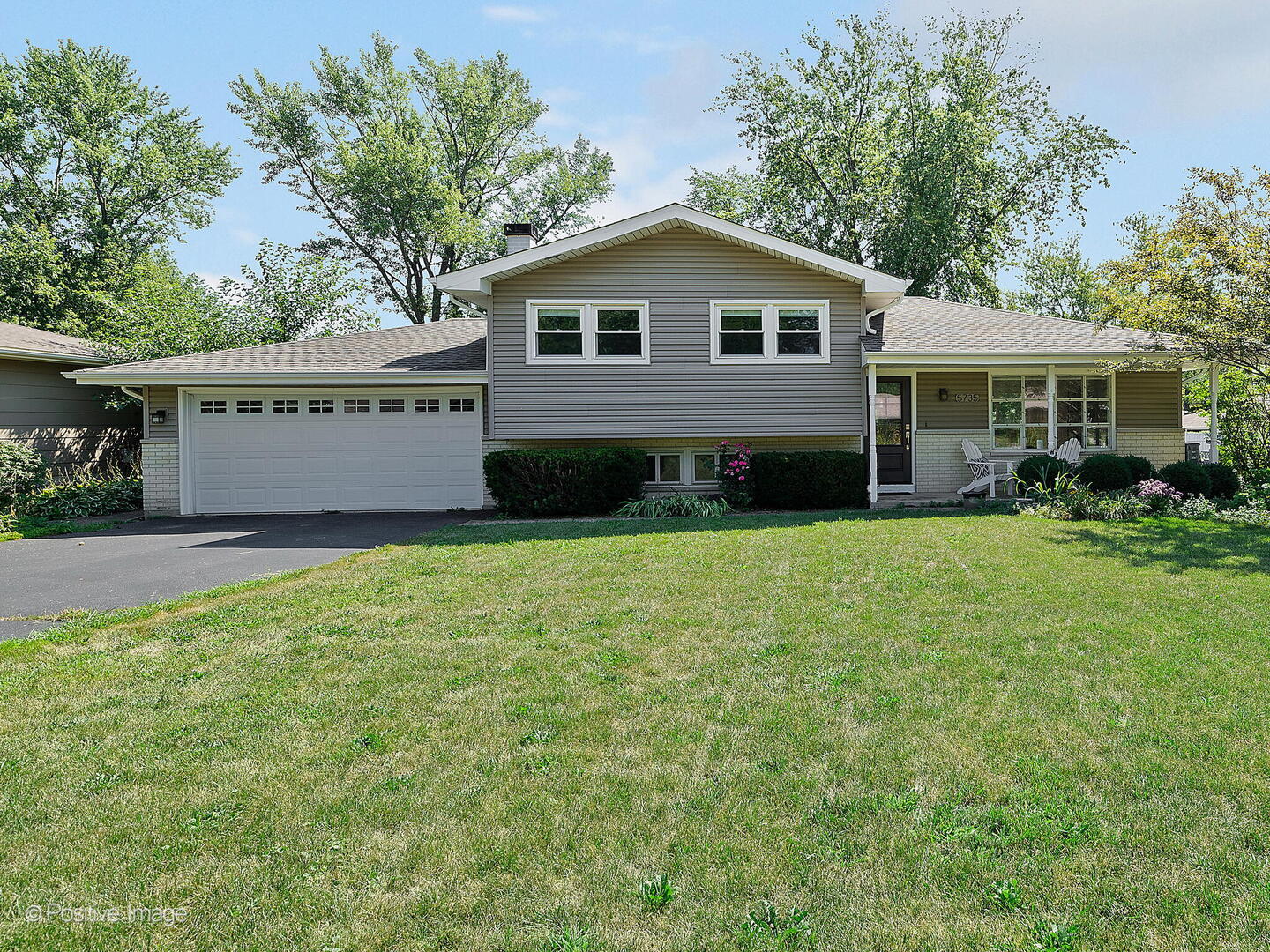5735 Virginia Avenue, Clarendon Hills, IL 60514
