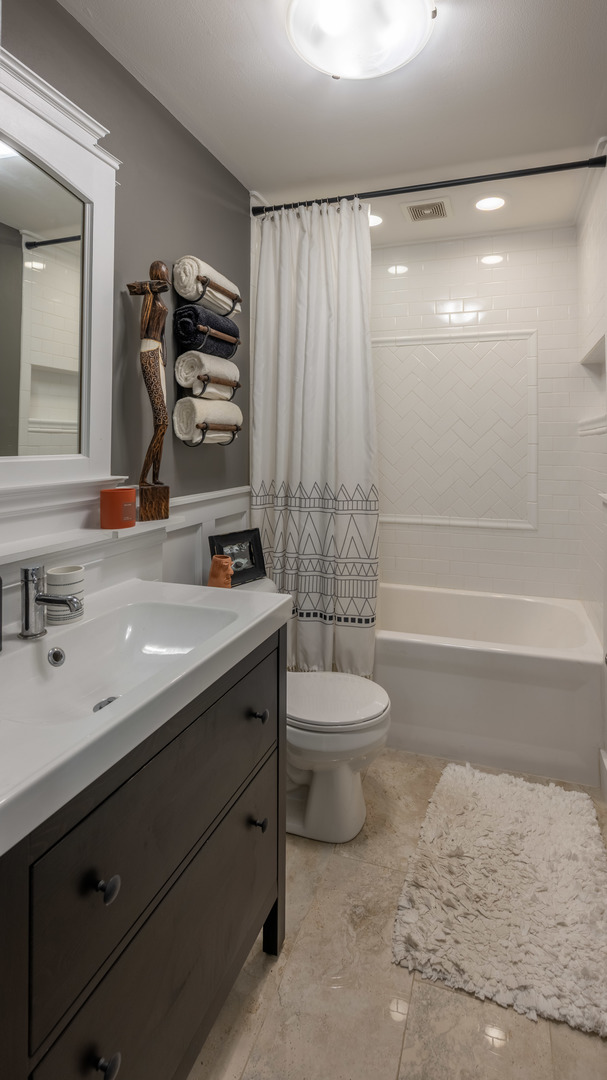 1234 Chalet Road #301, Naperville, IL 60563