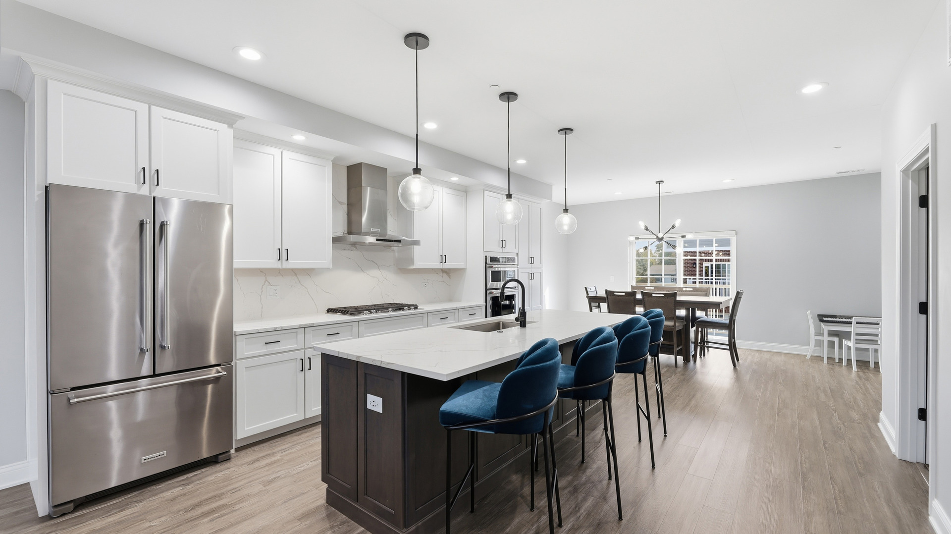 416 N CASS Avenue #6, Westmont, IL 60559