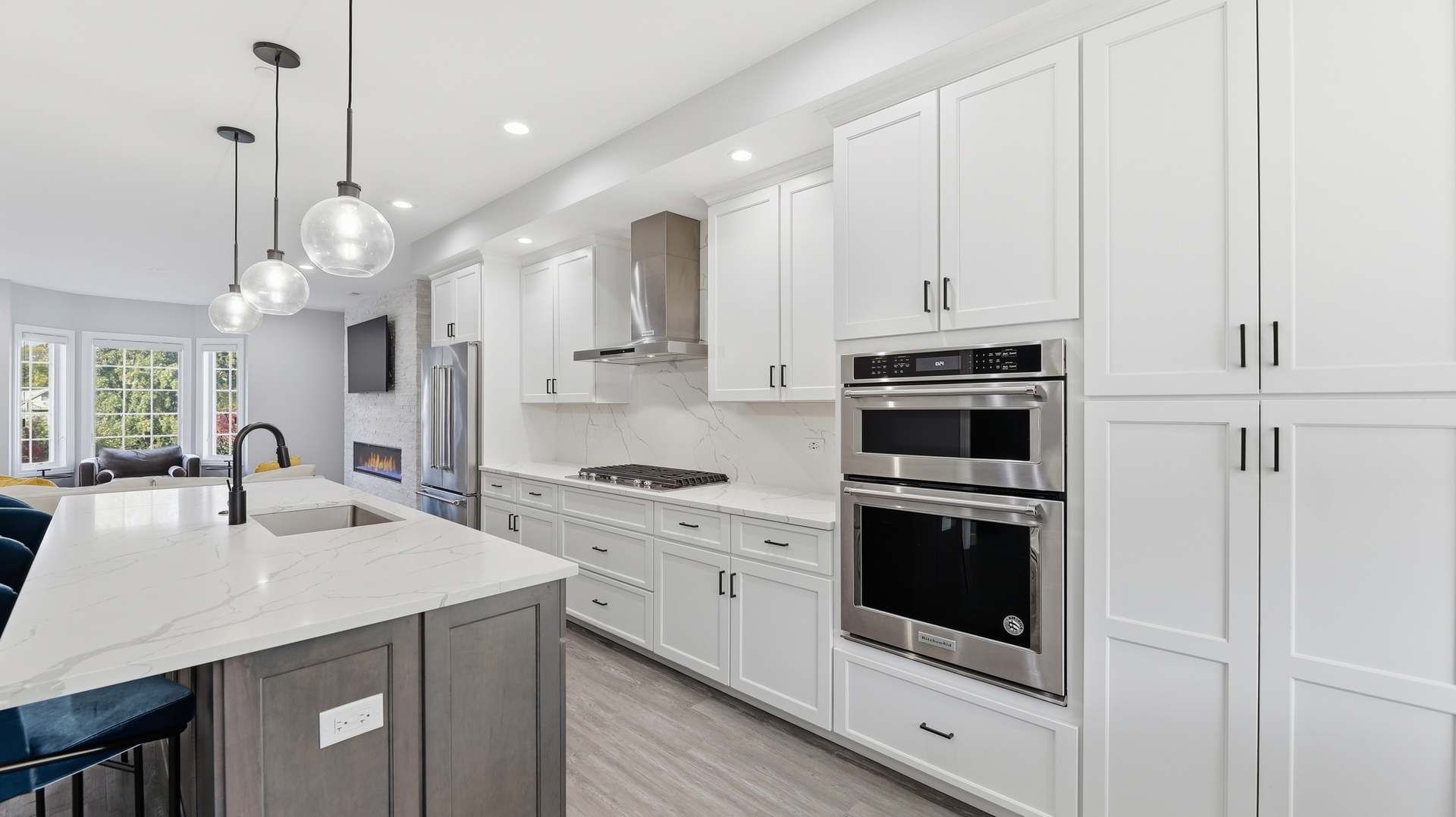 416 N CASS Avenue #6, Westmont, IL 60559