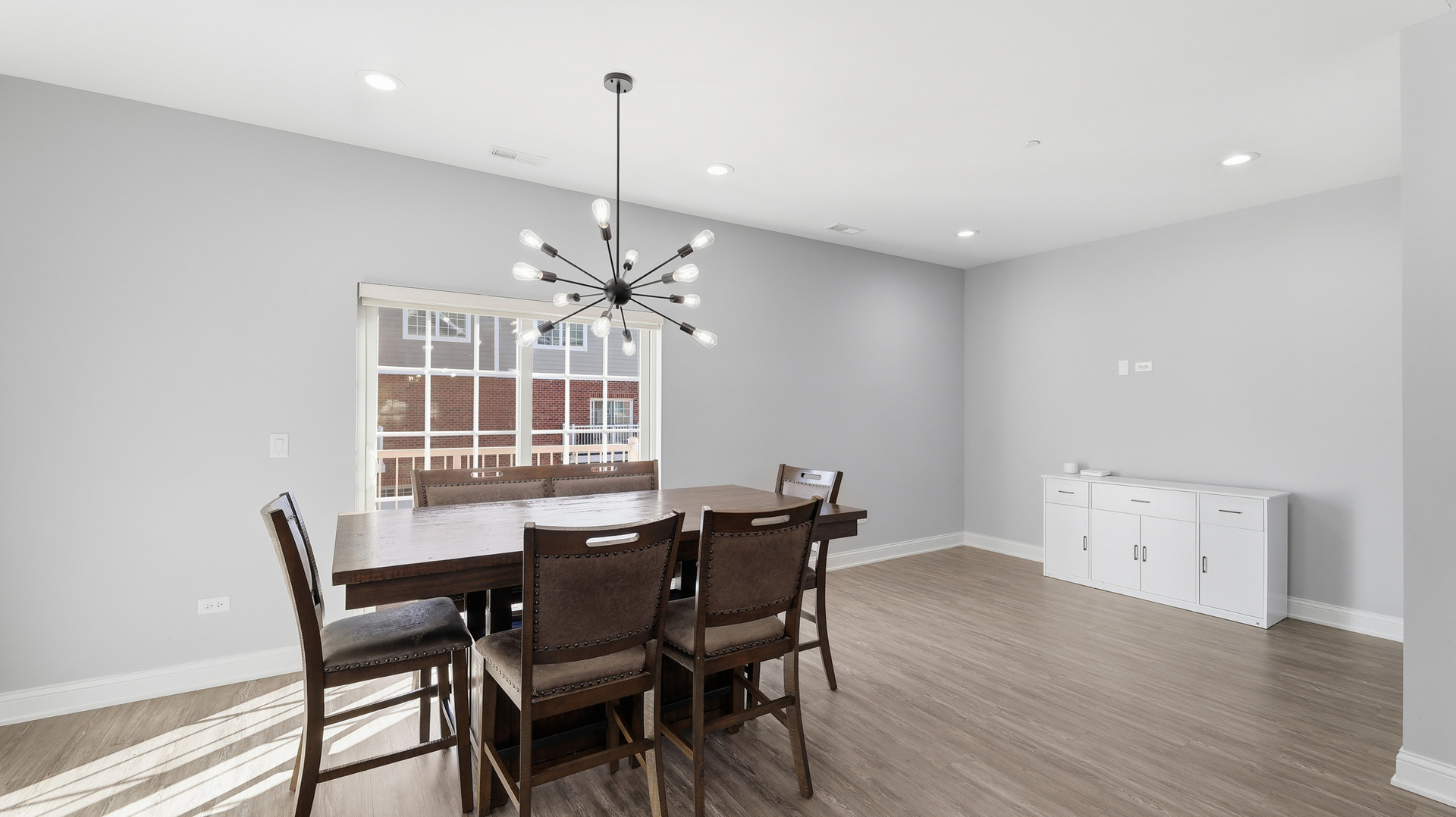 416 N CASS Avenue #6, Westmont, IL 60559