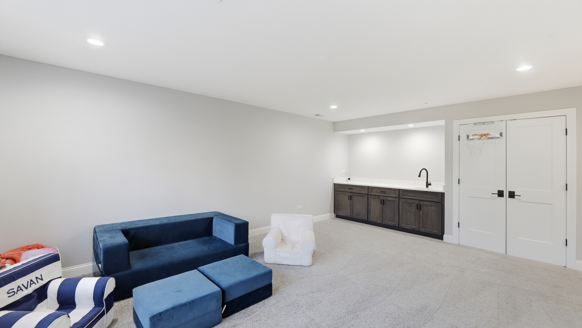 416 N CASS Avenue #6, Westmont, IL 60559