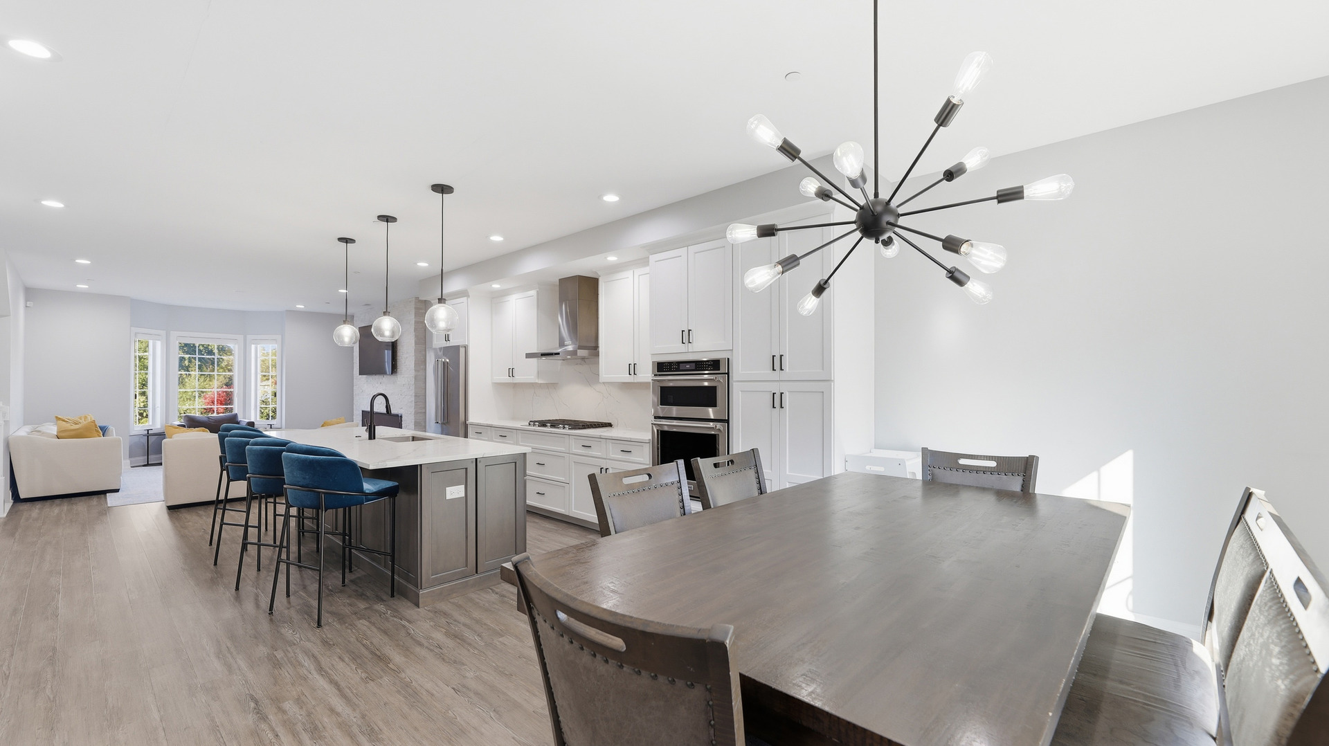 416 N CASS Avenue #6, Westmont, IL 60559