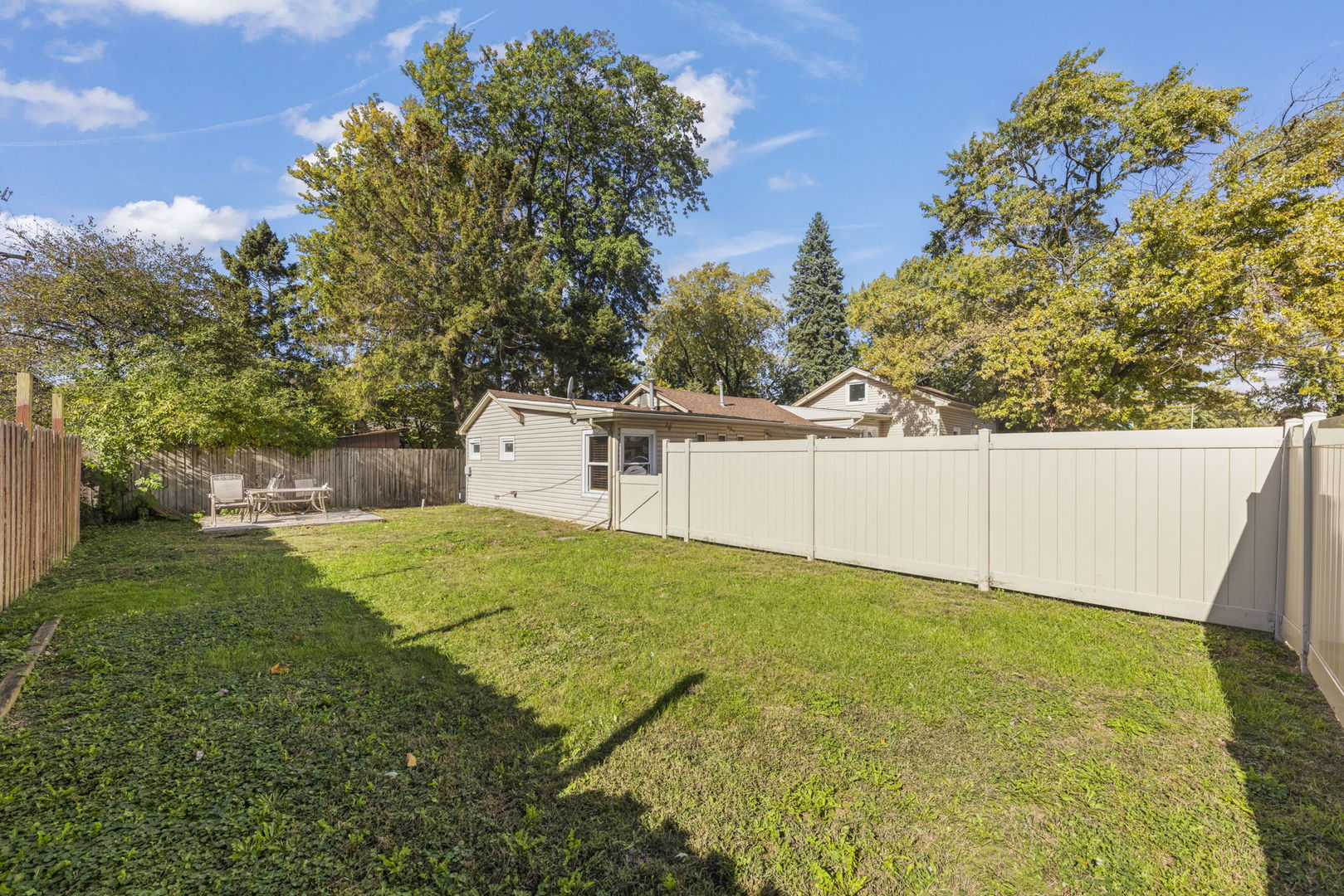 5701 W 89th Place, Oak Lawn, IL 60453