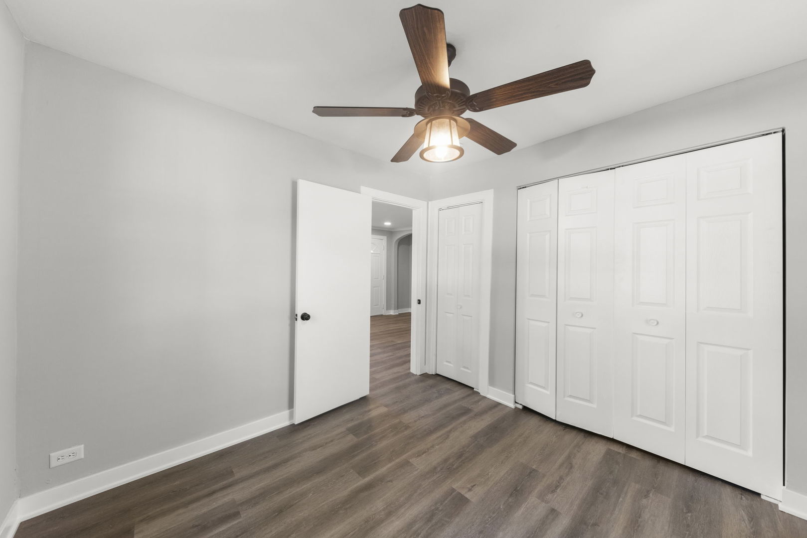 5701 W 89th Place, Oak Lawn, IL 60453