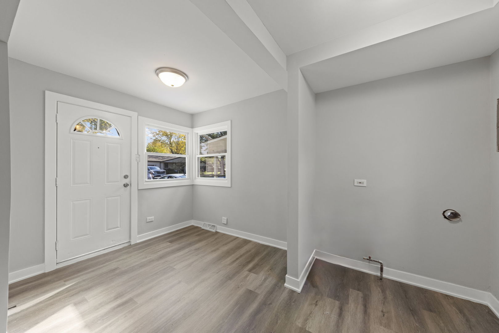 5701 W 89th Place, Oak Lawn, IL 60453