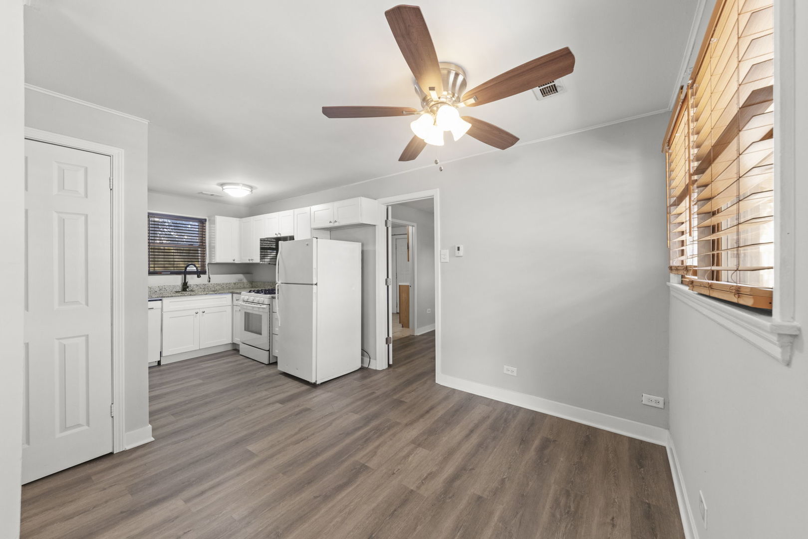 5701 W 89th Place, Oak Lawn, IL 60453