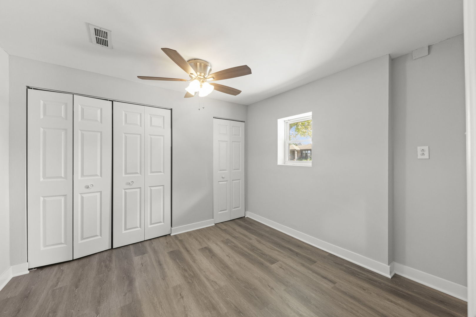 5701 W 89th Place, Oak Lawn, IL 60453