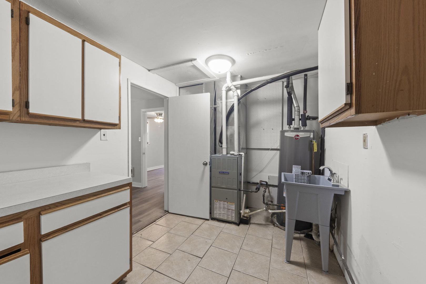 5701 W 89th Place, Oak Lawn, IL 60453