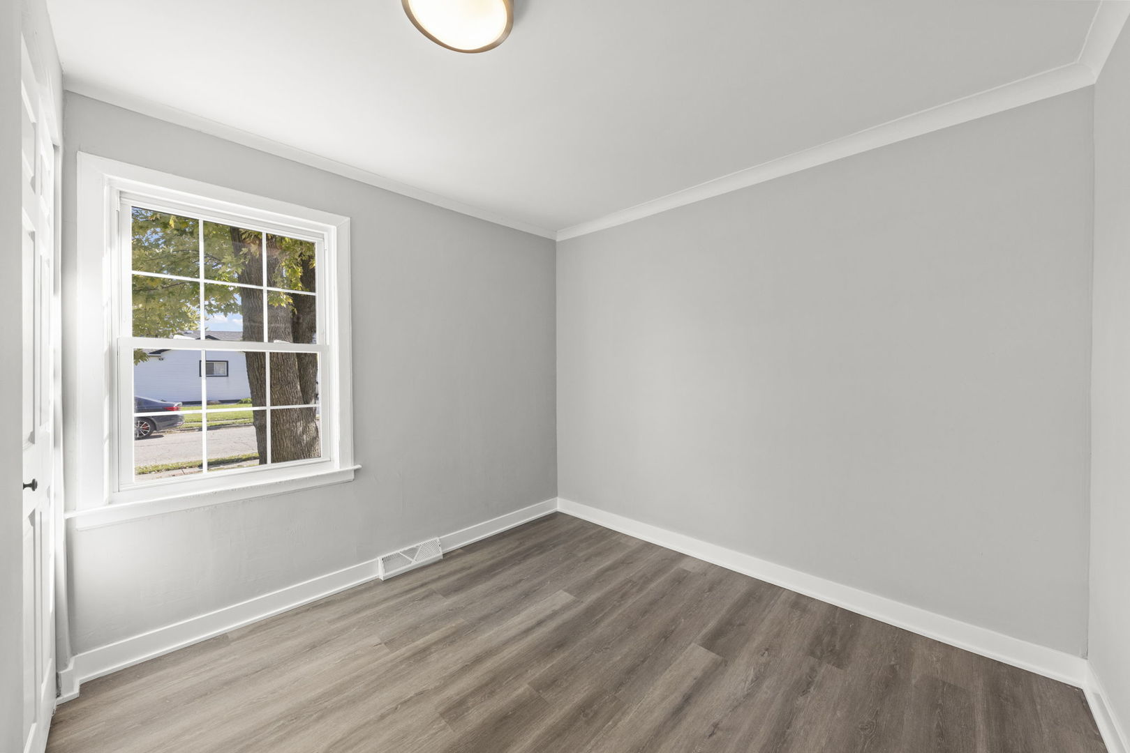 5701 W 89th Place, Oak Lawn, IL 60453