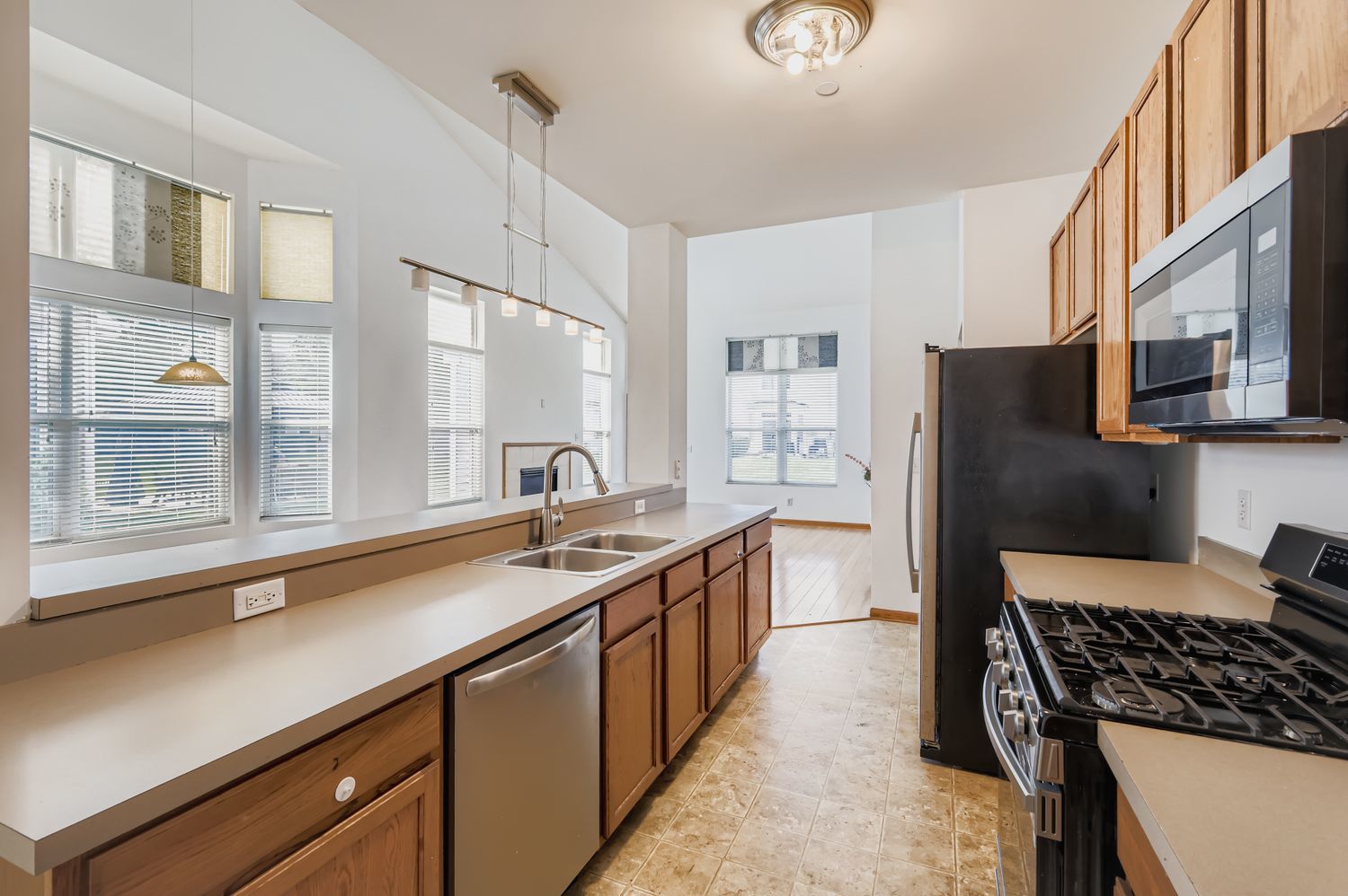 4579 Half Moon Drive #A, Yorkville, IL 60560