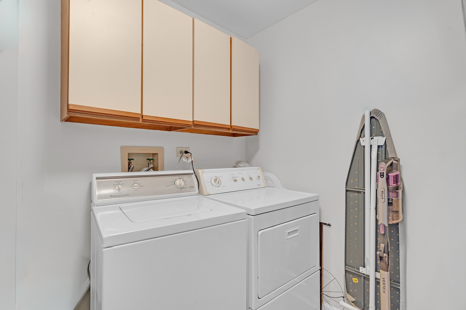 1218 BALLANTRAE Place #E, Mundelein, IL 60060