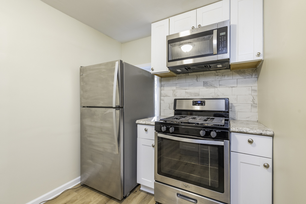 1414 Sheridan Road, Winthrop Harbor, IL 60096