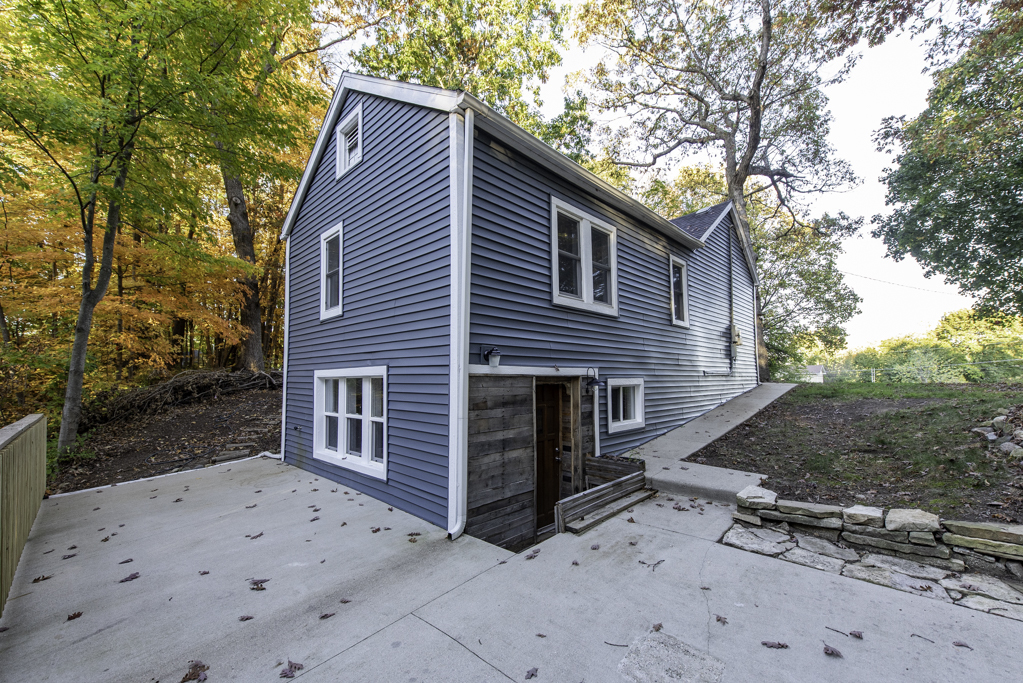 1414 Sheridan Road, Winthrop Harbor, IL 60096