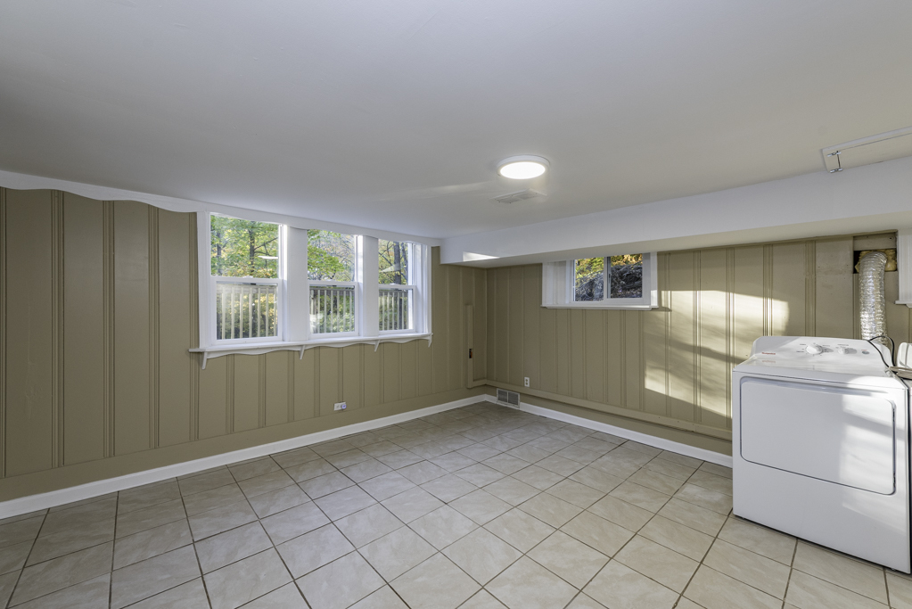 1414 Sheridan Road, Winthrop Harbor, IL 60096