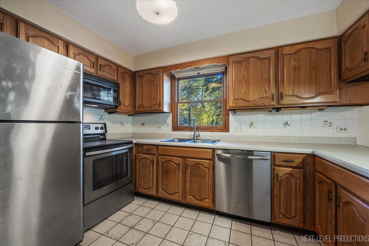 1228 Elizabeth Avenue, Naperville, IL 60540